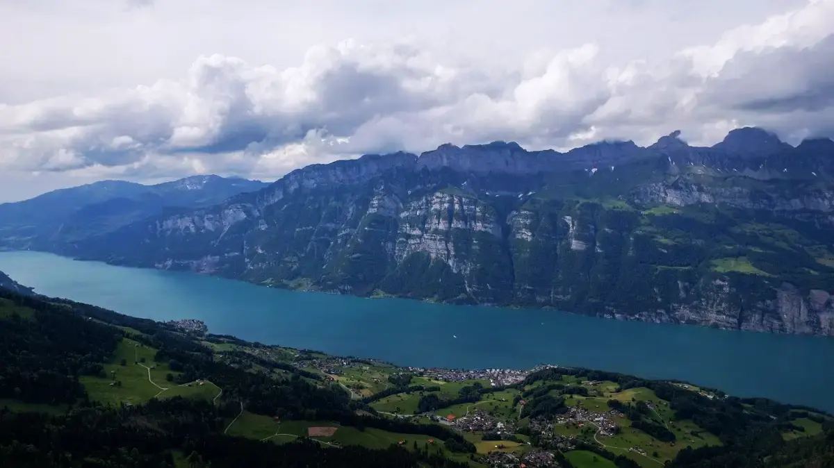Walensee mit den Churfirsten, Blick von der Flumser Seite über den See